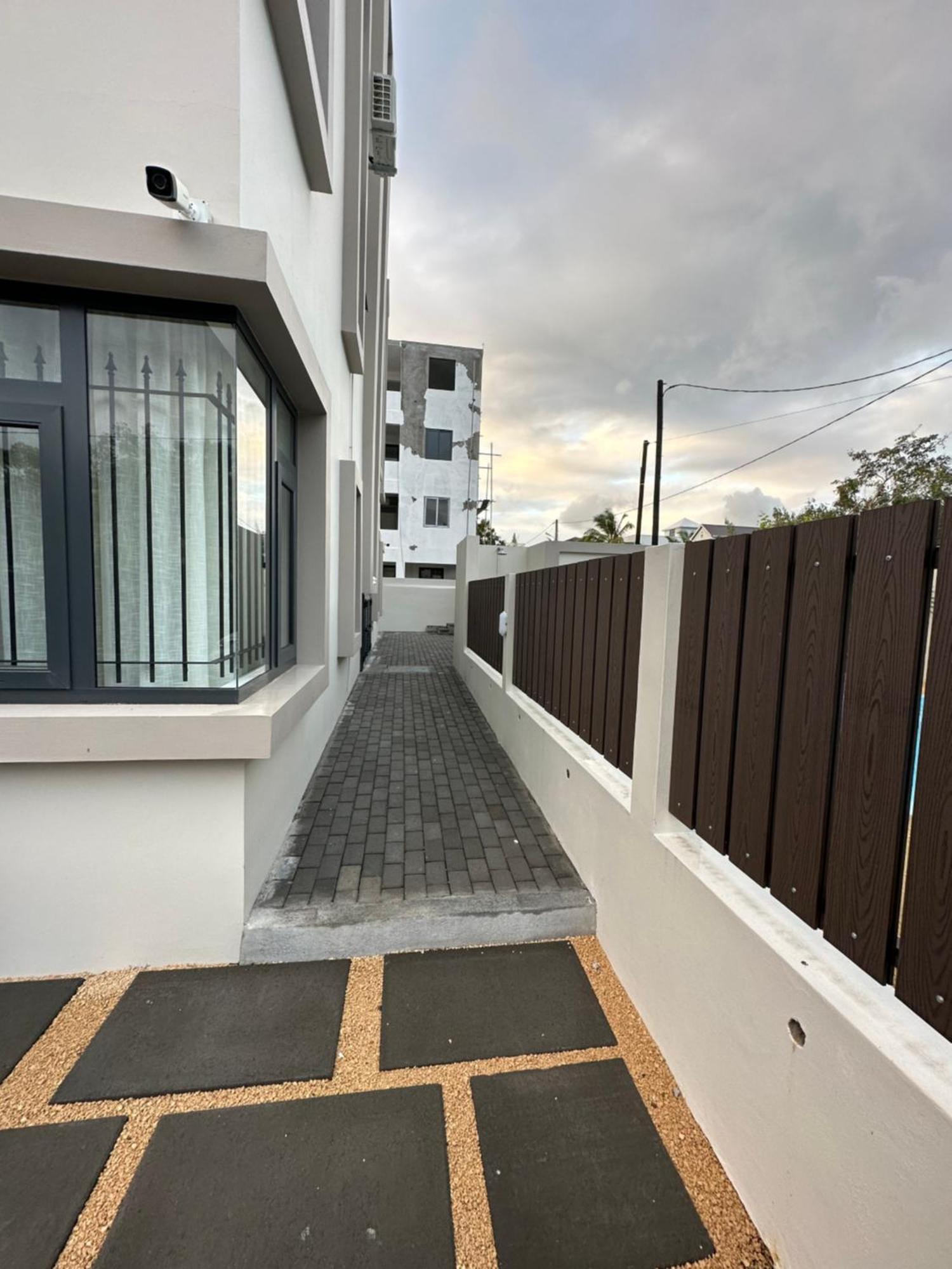 Seasand-Entire Luxury 3 Bd Condo - Close To Beach Flic-en-Flacq Extérieur photo