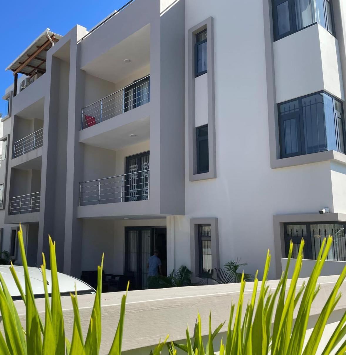 Seasand-Entire Luxury 3 Bd Condo - Close To Beach Flic-en-Flacq Extérieur photo